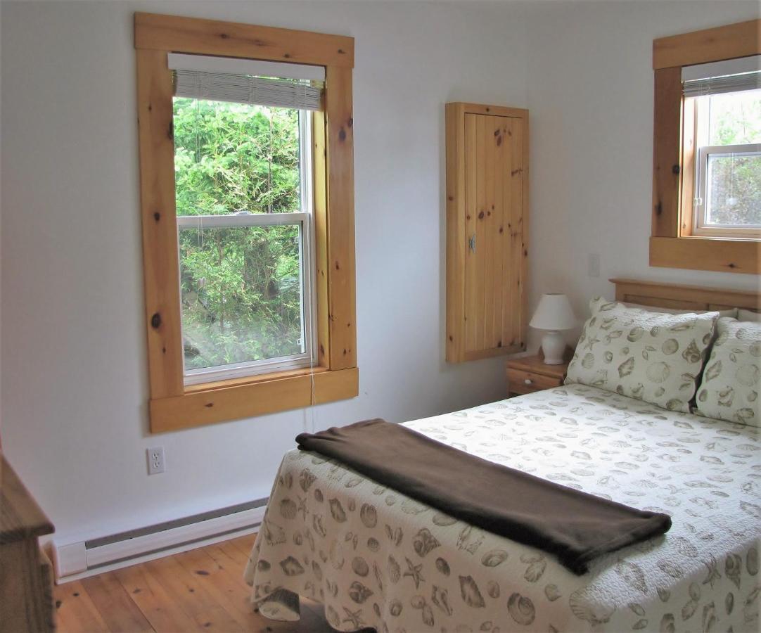Larinda'S Landing Oceanfront Cottages Halifax Buitenkant foto