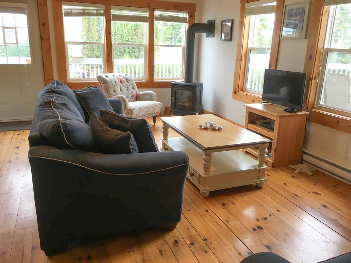Larinda'S Landing Oceanfront Cottages Halifax Buitenkant foto