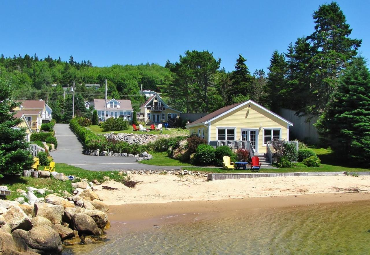 Larinda'S Landing Oceanfront Cottages Halifax Buitenkant foto
