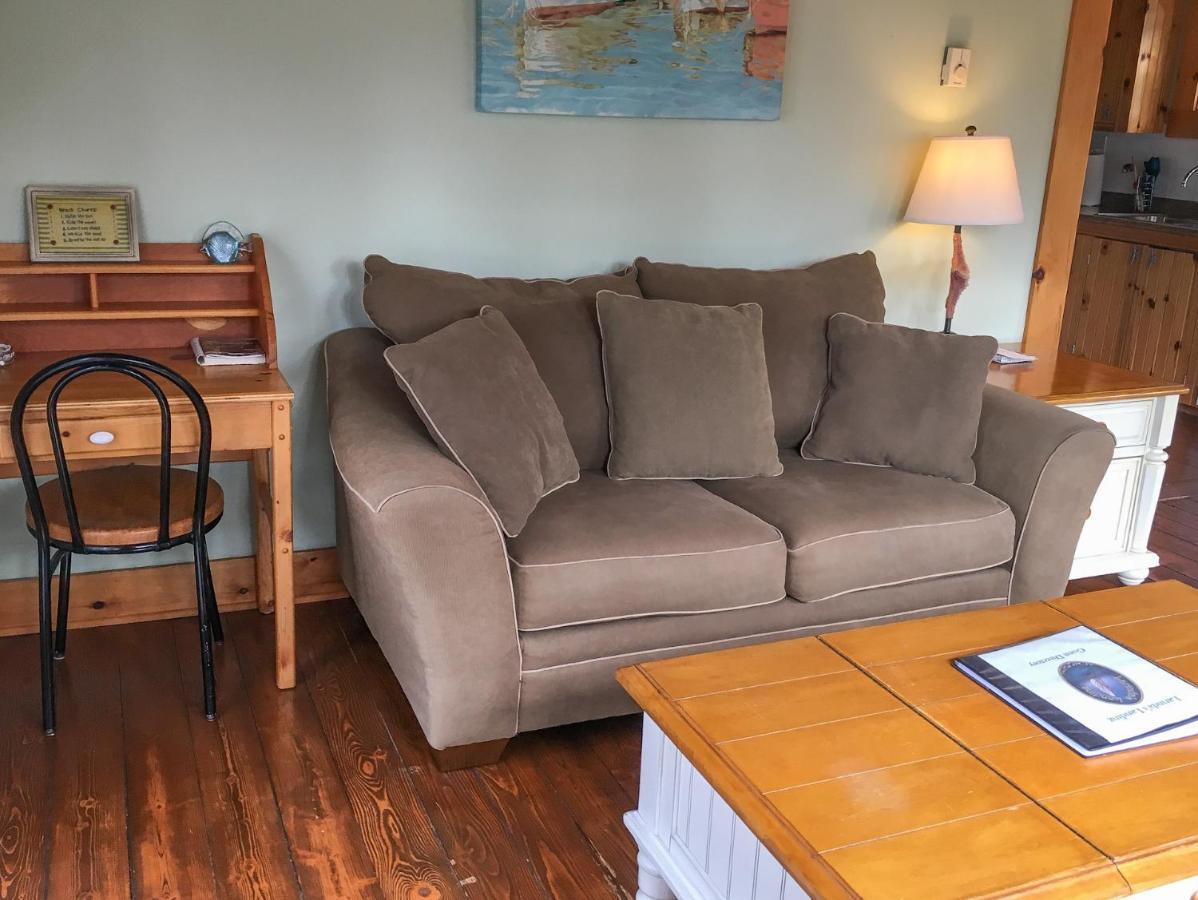 Larinda'S Landing Oceanfront Cottages Halifax Buitenkant foto