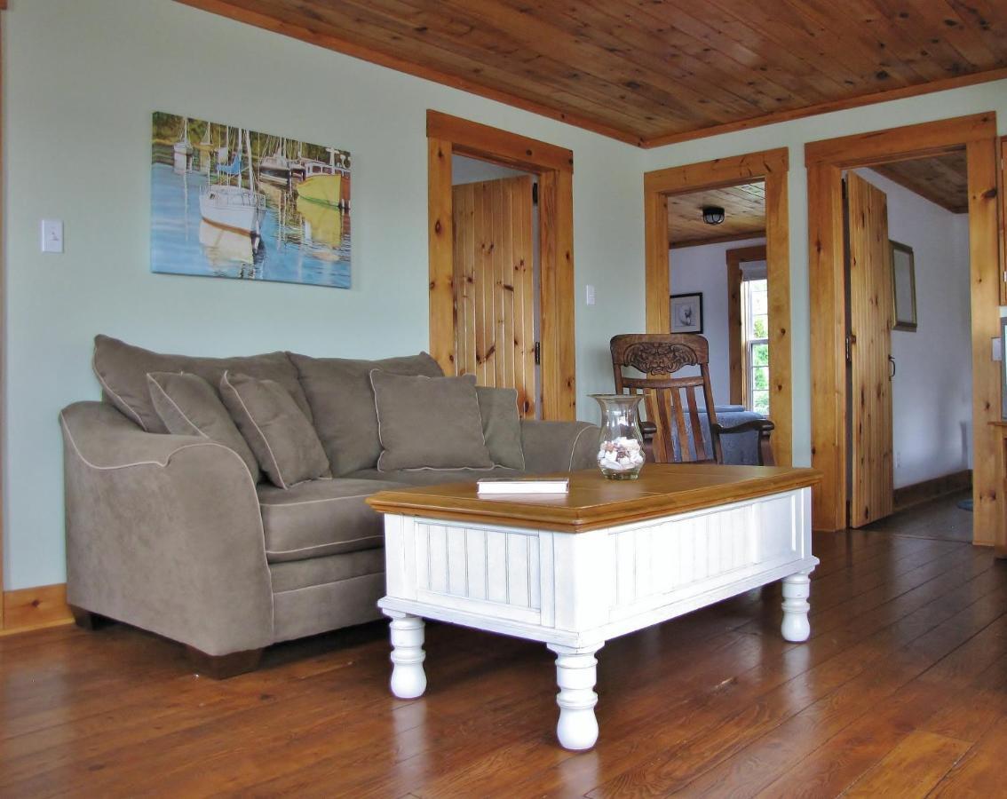 Larinda'S Landing Oceanfront Cottages Halifax Buitenkant foto