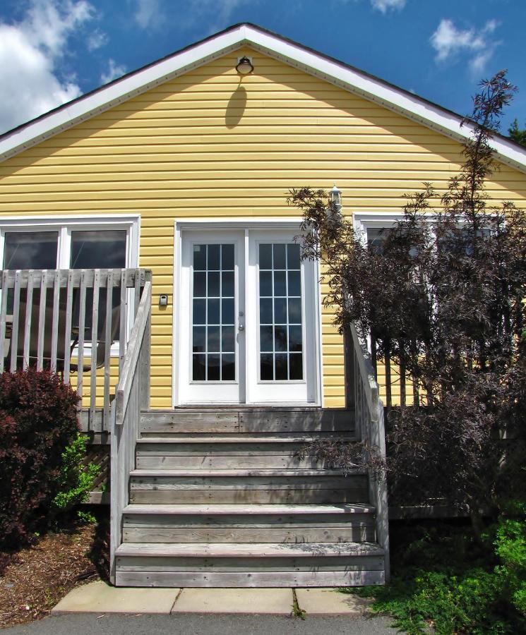 Larinda'S Landing Oceanfront Cottages Halifax Buitenkant foto