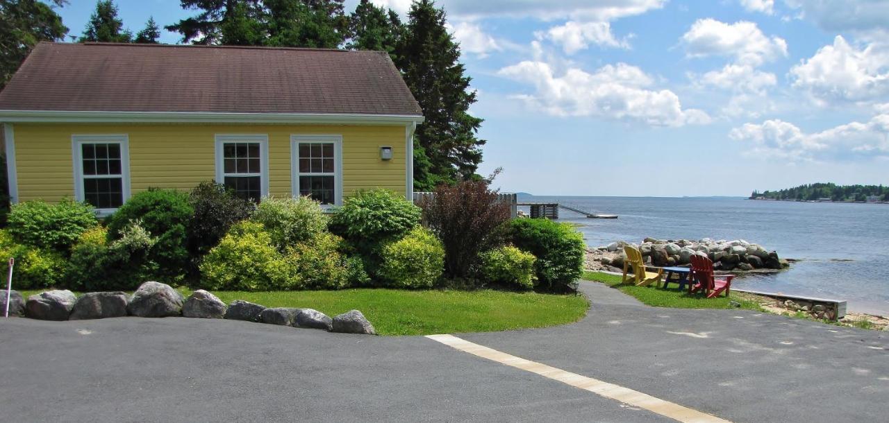 Larinda'S Landing Oceanfront Cottages Halifax Buitenkant foto