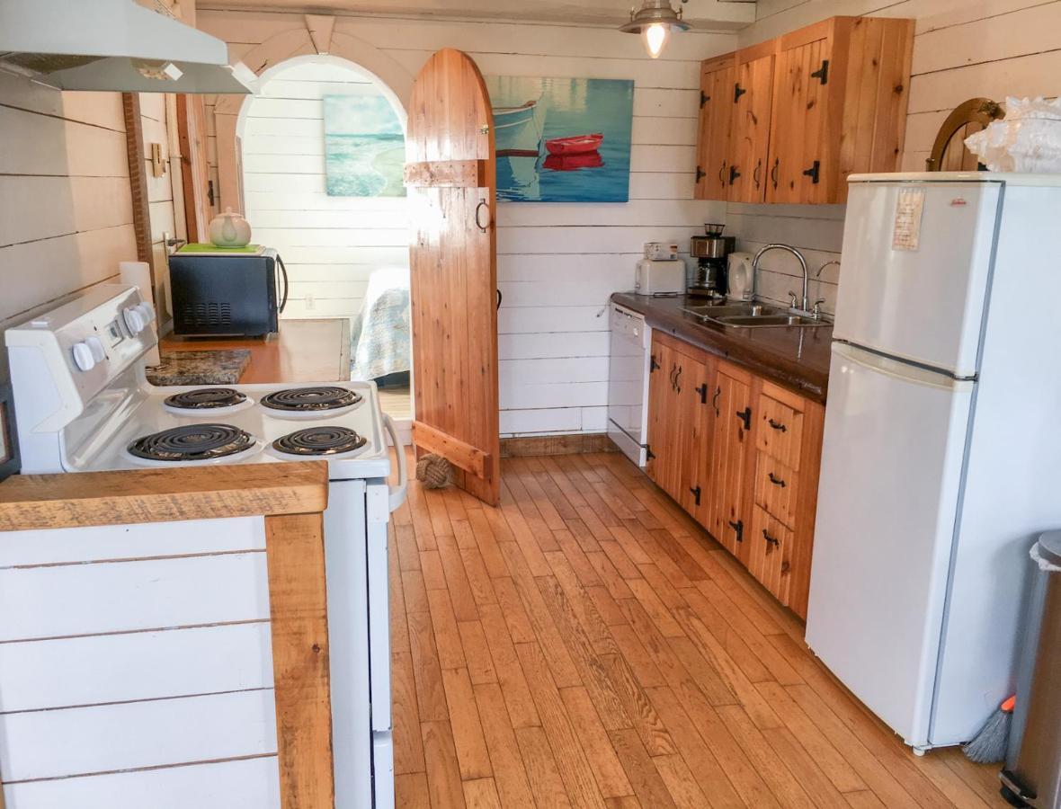 Larinda'S Landing Oceanfront Cottages Halifax Buitenkant foto