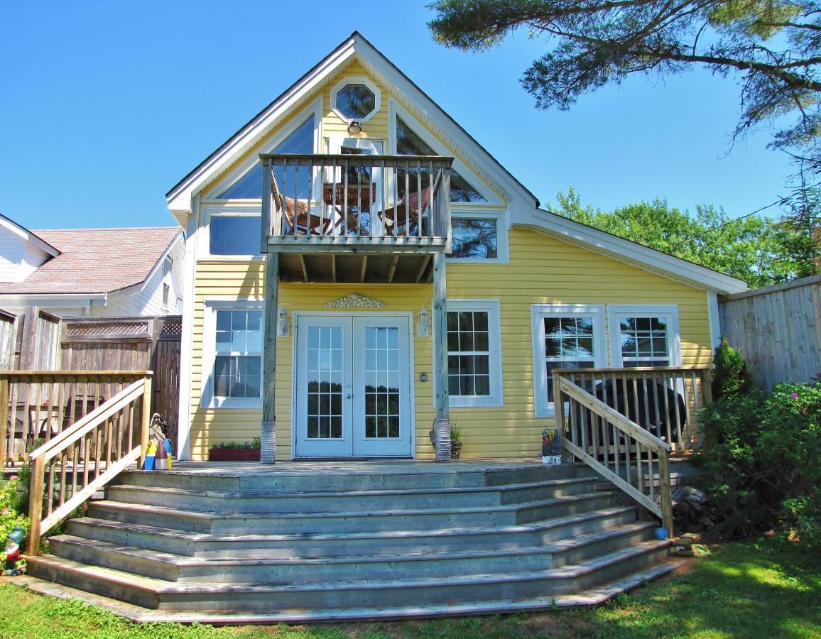 Larinda'S Landing Oceanfront Cottages Halifax Buitenkant foto