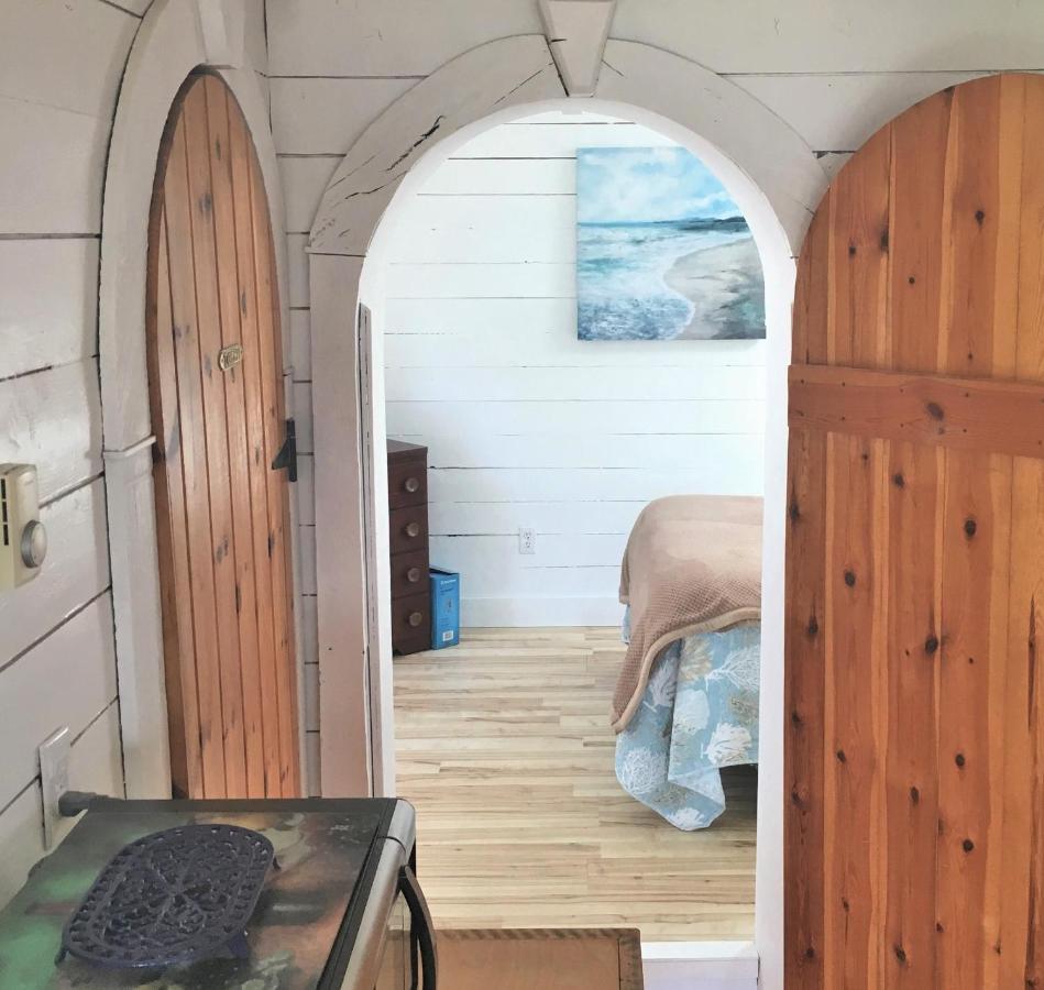 Larinda'S Landing Oceanfront Cottages Halifax Buitenkant foto